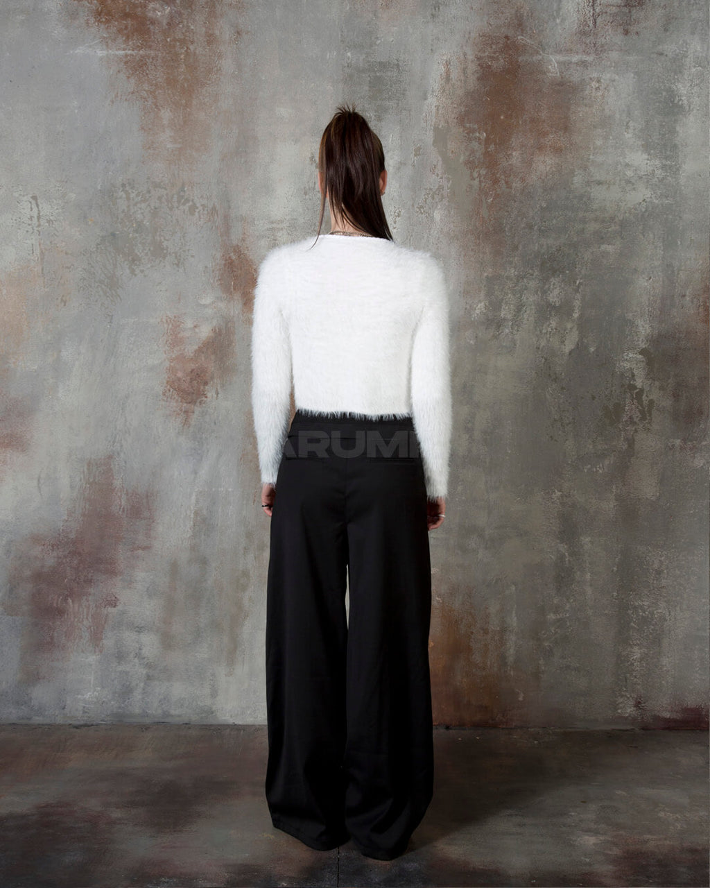 Angora Texture Two-Pocket Cropped Bolero Cardigan