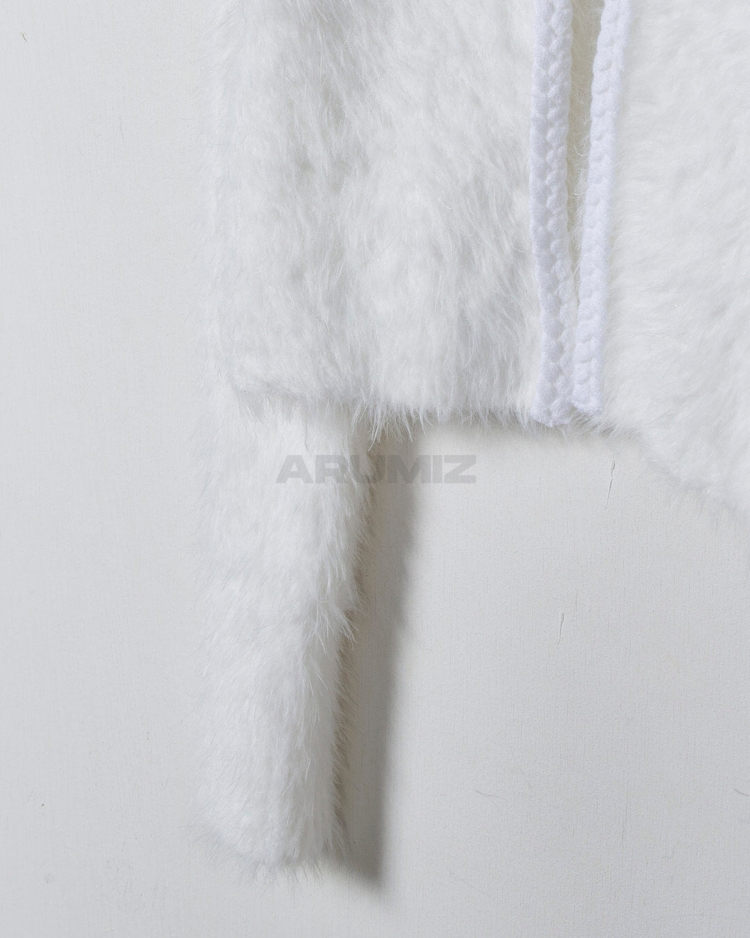 Angora Texture Two-Pocket Cropped Bolero Cardigan
