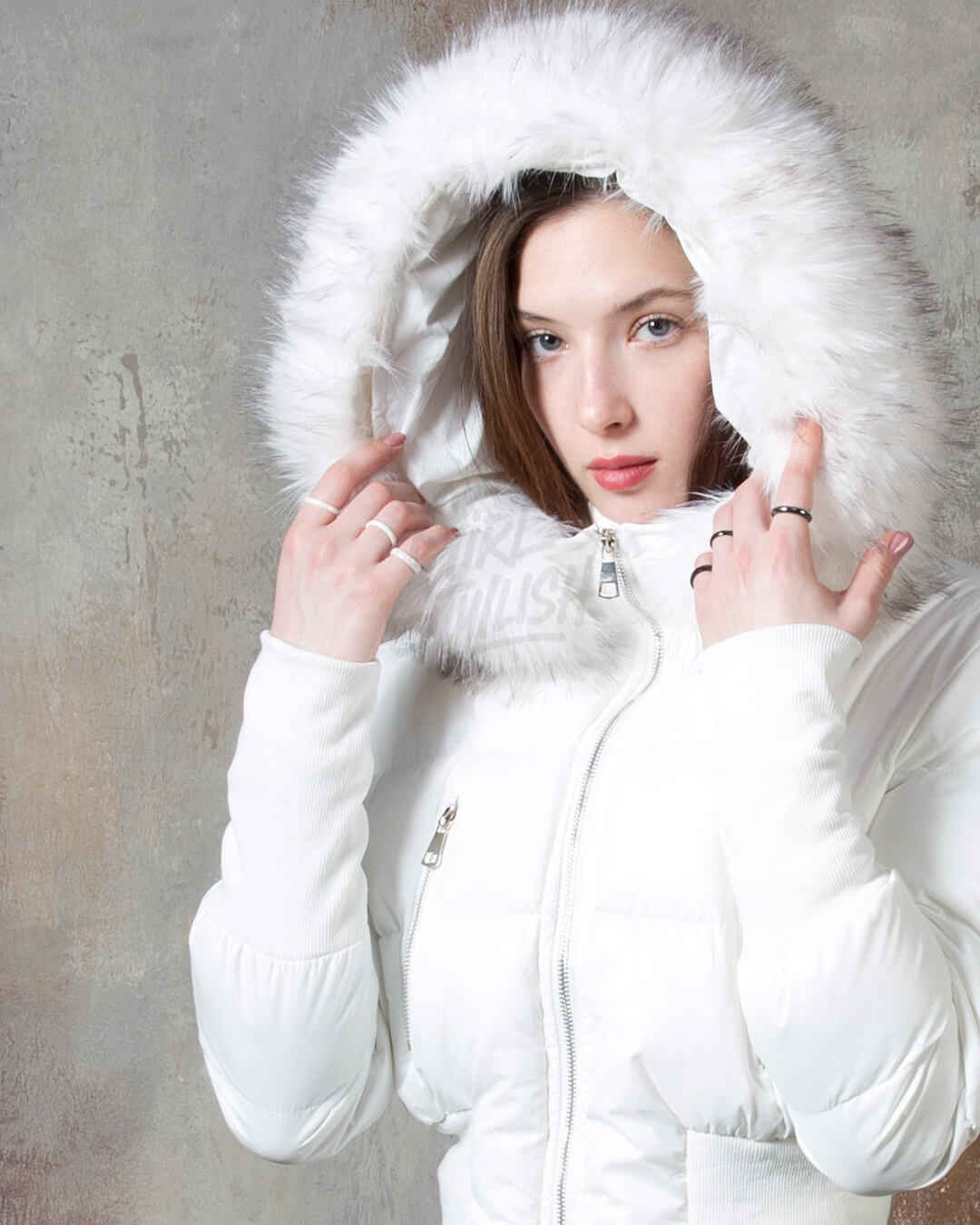 Glossy Fur-Hood Volume Cropped Puffer Jacket