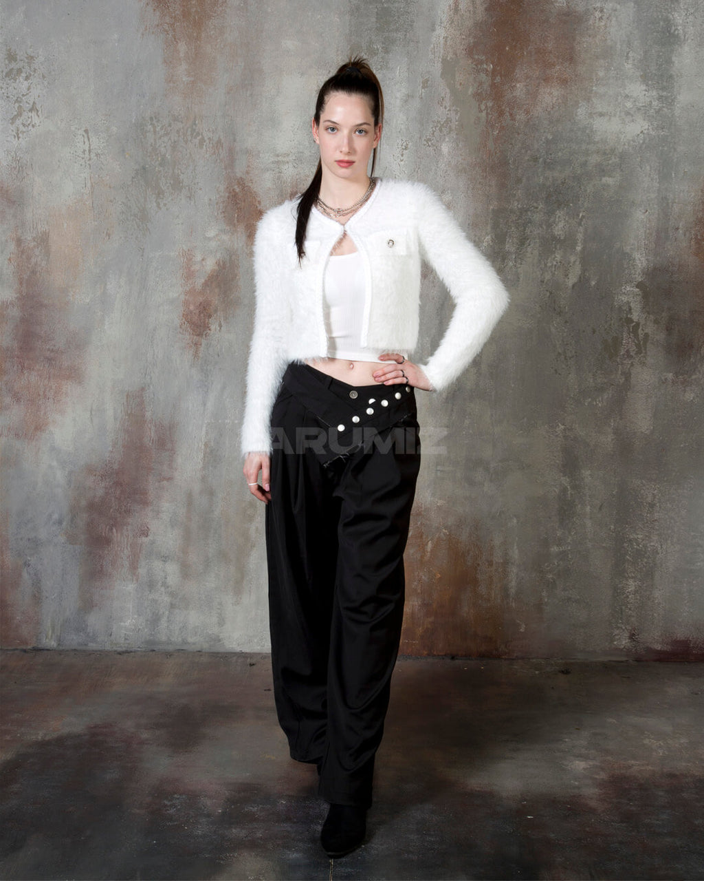Angora Texture Two-Pocket Cropped Bolero Cardigan