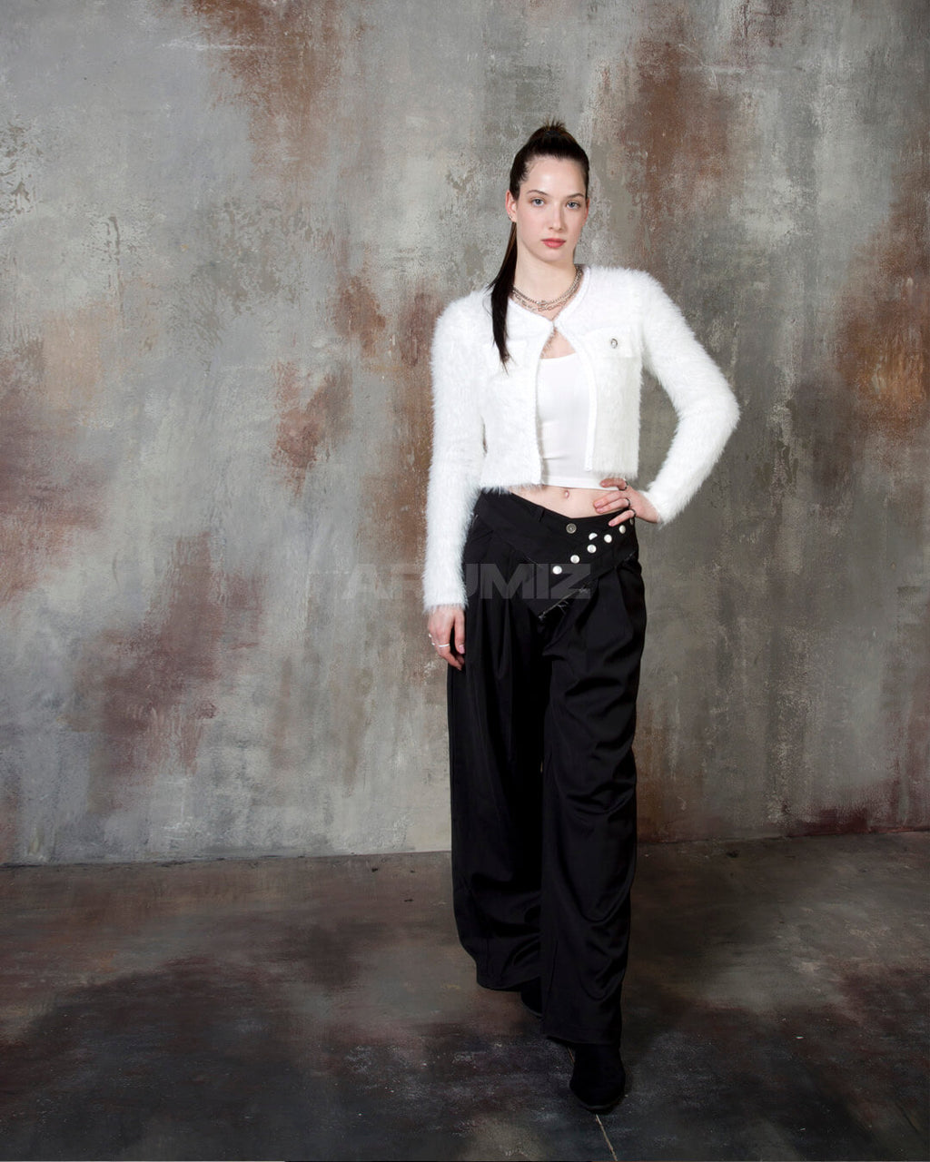 Angora Texture Two-Pocket Cropped Bolero Cardigan