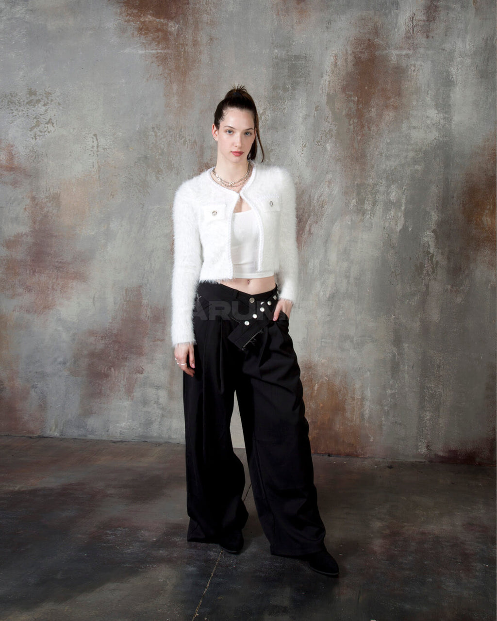Angora Texture Two-Pocket Cropped Bolero Cardigan