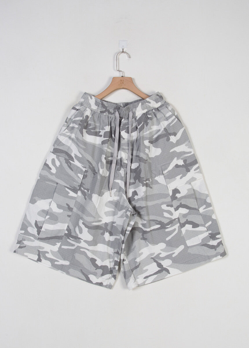 Convertible Two-Way Camo Wide-Leg Cargo Pants