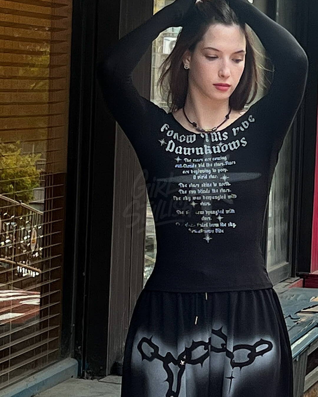 Gothic Lettering Slim-Fit U-Neck Long-Sleeve T-Shirt