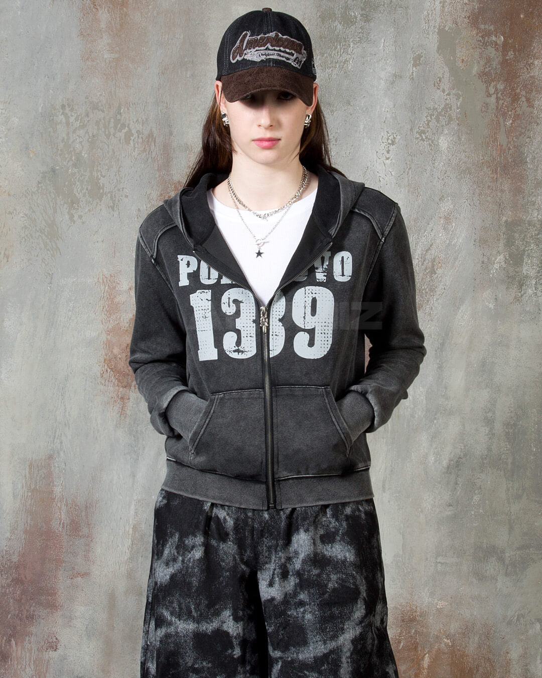 Vintage Pigment Wash Lettering Cropped Zip-Up Hoodie