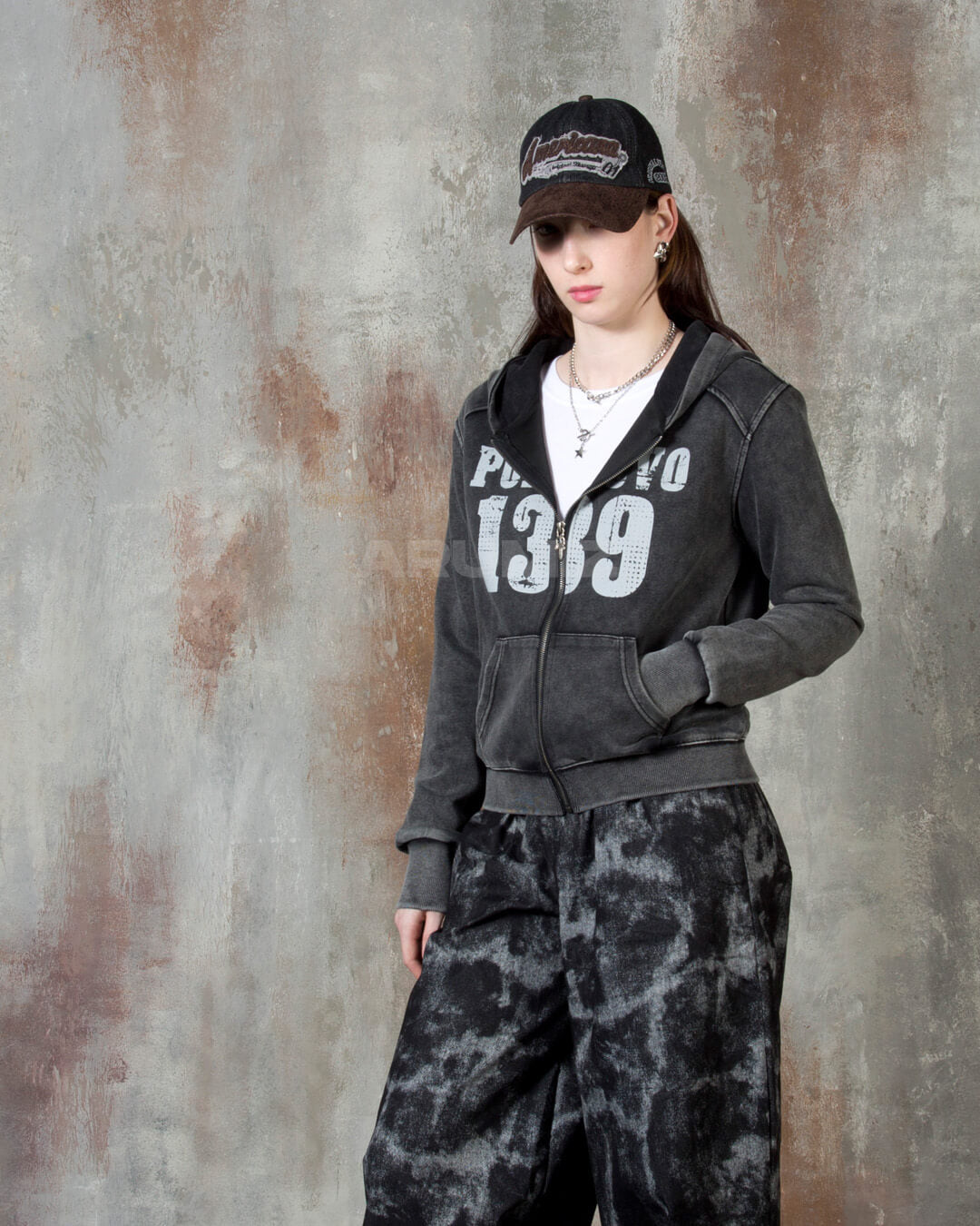 Vintage Pigment Wash Lettering Cropped Zip-Up Hoodie