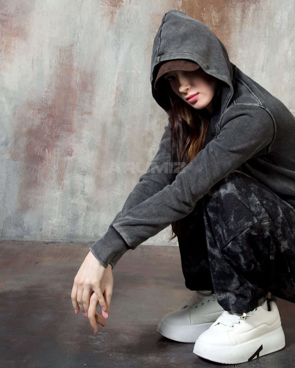 Vintage Pigment Wash Lettering Cropped Zip-Up Hoodie