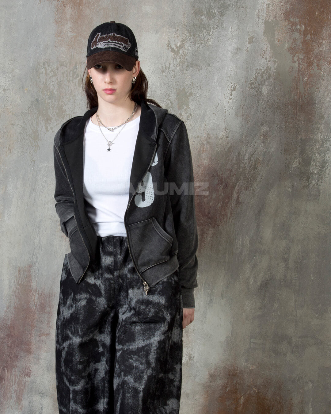 Vintage Pigment Wash Lettering Cropped Zip-Up Hoodie